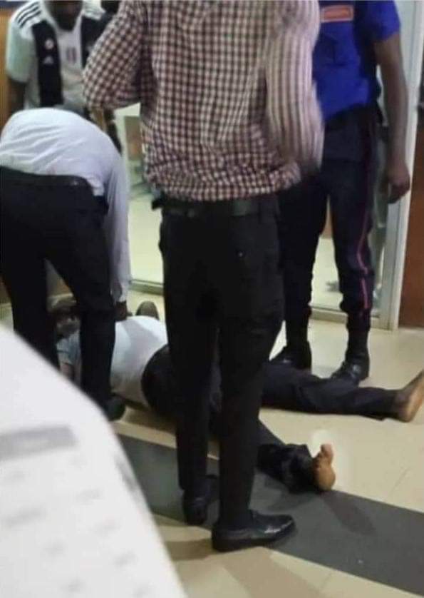 Nigeria Naira Scarcity!!! Sad As Man Slumps, Dies Inside Delta Bank