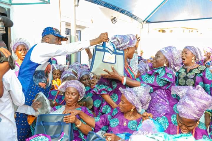 Scarcity: Primate Ayodele Gives Food Items, Clothes To Aged, Widows, Downtrodden, Others